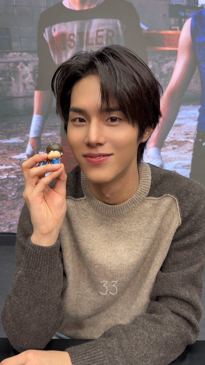 plz_82's tweet photo. 오늘 લ્લુ빈이 너무 잘생겨서 여울이 안할래... https://t.co/F2LnfZ5PI5