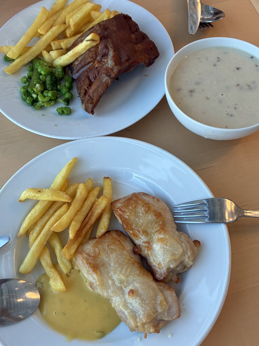 yammmy___00's tweet photo. 휴일에 이케아는 너무 고능해 https://t.co/GfCWOgvpXf