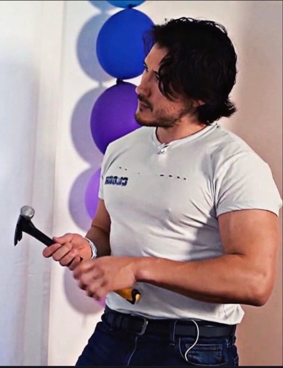 _engineerPlier_'s tweet photo. He gives me so much gender envy https://t.co/ayo050HqG6