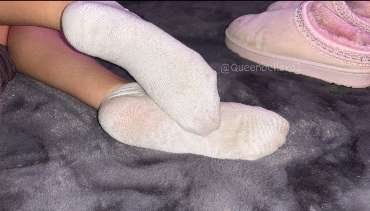 queenbellxso2's tweet photo. How bad do you wanna smell my socks…..

#cuck #cuckold #wankchat #hotwife #nsfw #nsfwtwt #bbc #bnwo #findom #horny #goon #gooner #feargasm #catfish #scam https://t.co/WQtdyudVSz