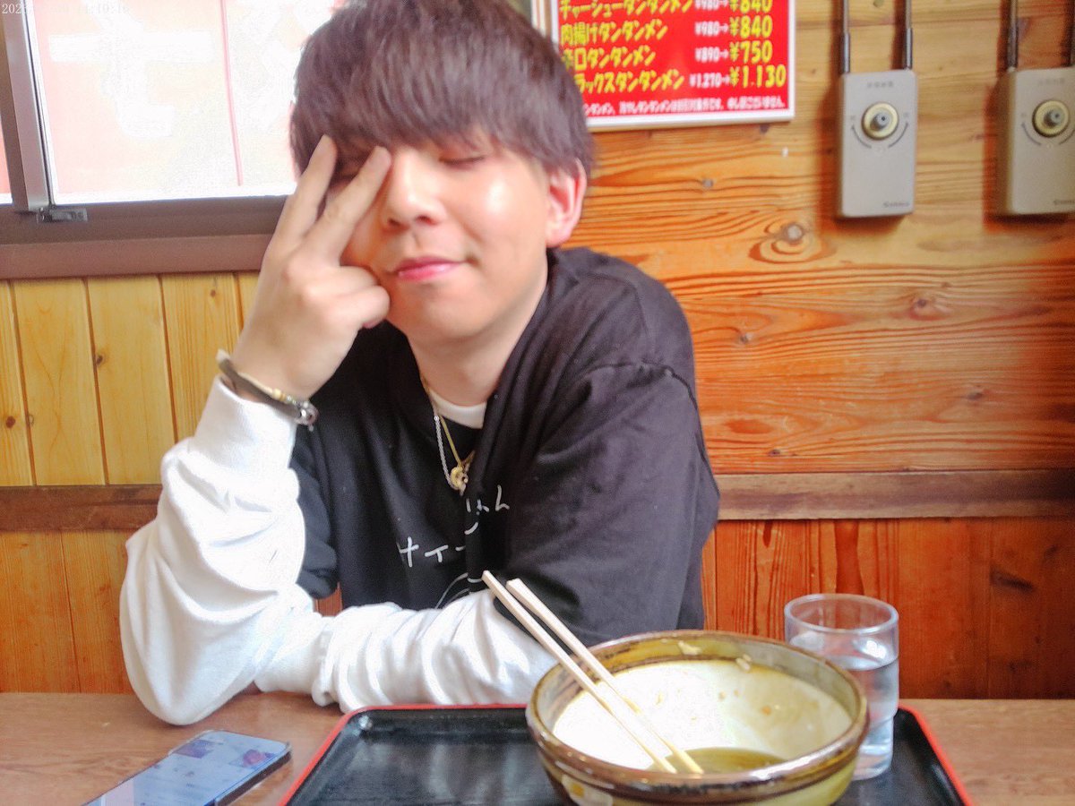 fujimon_0404's tweet photo. 笑顔が好きだから笑ってよどんな時にでも
大丈夫だよいつも一緒だから♪
#おはよう #TikTok #LIVE  #歌 

YUTA FUJIMOTO TikTok LIVE
10月10日（土）11:00〜スタート

https://t.co/CcP7MMuBAn https://t.co/sqwBPMw23k