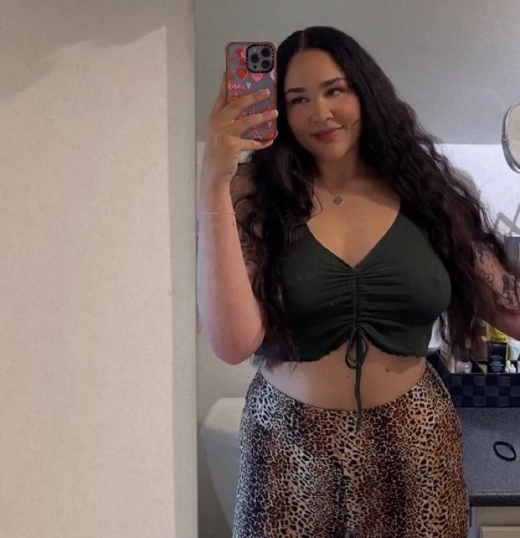_goddesssydney's tweet photo. Currently: manipulating men into thinking their life is better when they’re caged🔐.
#Cuck #wankchat #hotwife #nsfw #nsfwtwt #bbc #bnwo #findom #horny #goon #gooner #bdsm #femdom https://t.co/qJlMHUwp4L
