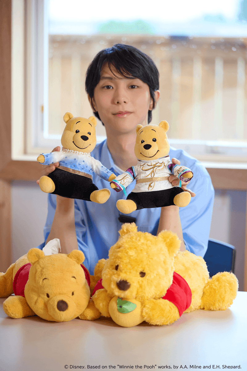oshiraku's tweet photo. 🎤推し楽 インタビュー👀✨

「プーさんへ　羽生結弦とくまのプーさん　メモリーブック　きせかえ衣装プーぬいぐるみ付き」担当編集部が語る制作秘話💫

詳細はこちら👉https://t.co/zyn2d5ViXv

ふたりの尊い関係が伝わるエピソードが満載です⛸️🍯💝

#羽生結弦

@KODANSHA_dish @YUZURUofficial_ https://t.co/IbmXULzO9u