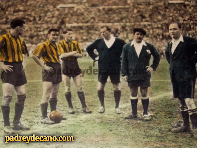 FTrucce18's tweet photo. “El deshonor le pesará para siempre”

El 9 de octubre de 1949 Peñarol vencía a Nacional por 2 a 0 con goles de Ghiggia y Vidal, mostrando una gran superioridad en los primeros 45 minutos de juego, los albos nunca se presentaron a jugar el segundo tiempo. 77 años esperando. https://t.co/R7X5cgN47z