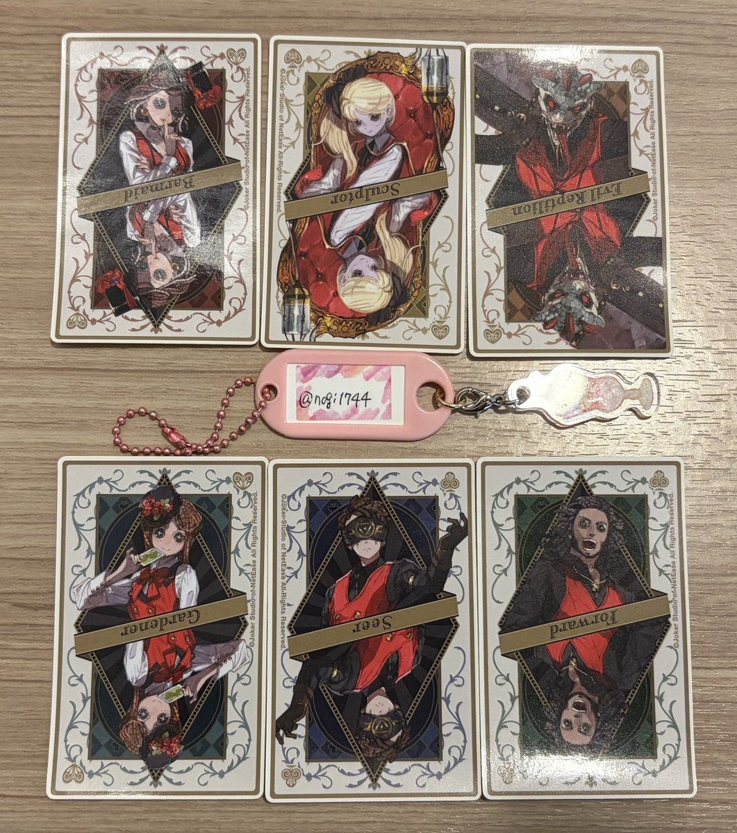 nogi1744's tweet photo. 【交換】IdentityV 第五人格 ビックカメラ カジノチップ風缶バッジ フォト風カード ステッカー 特典イラストカード

譲:庭師、占い師、オフェンス、バーメイド、彫刻師、魔トカゲ

求:同種 探鉱者

本日夕方頃まで立川手渡し可。後日郵送交換も可。
検索からもお気軽にお声がけください。 https://t.co/Ngg2Nmw4zU