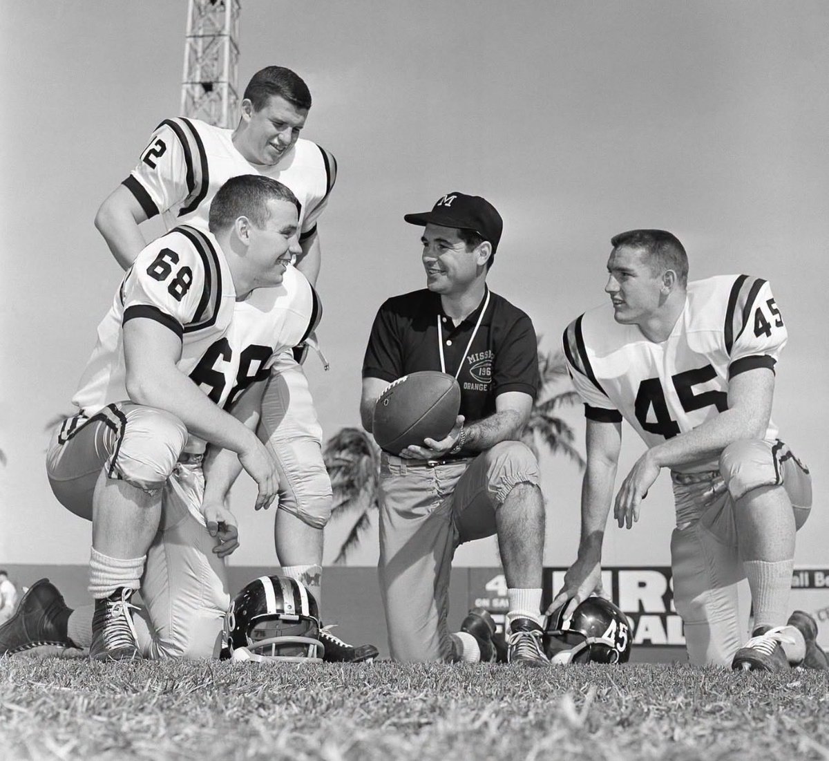 collegefbhist's tweet photo. 1960 Missouri football https://t.co/eLy31ptsn8