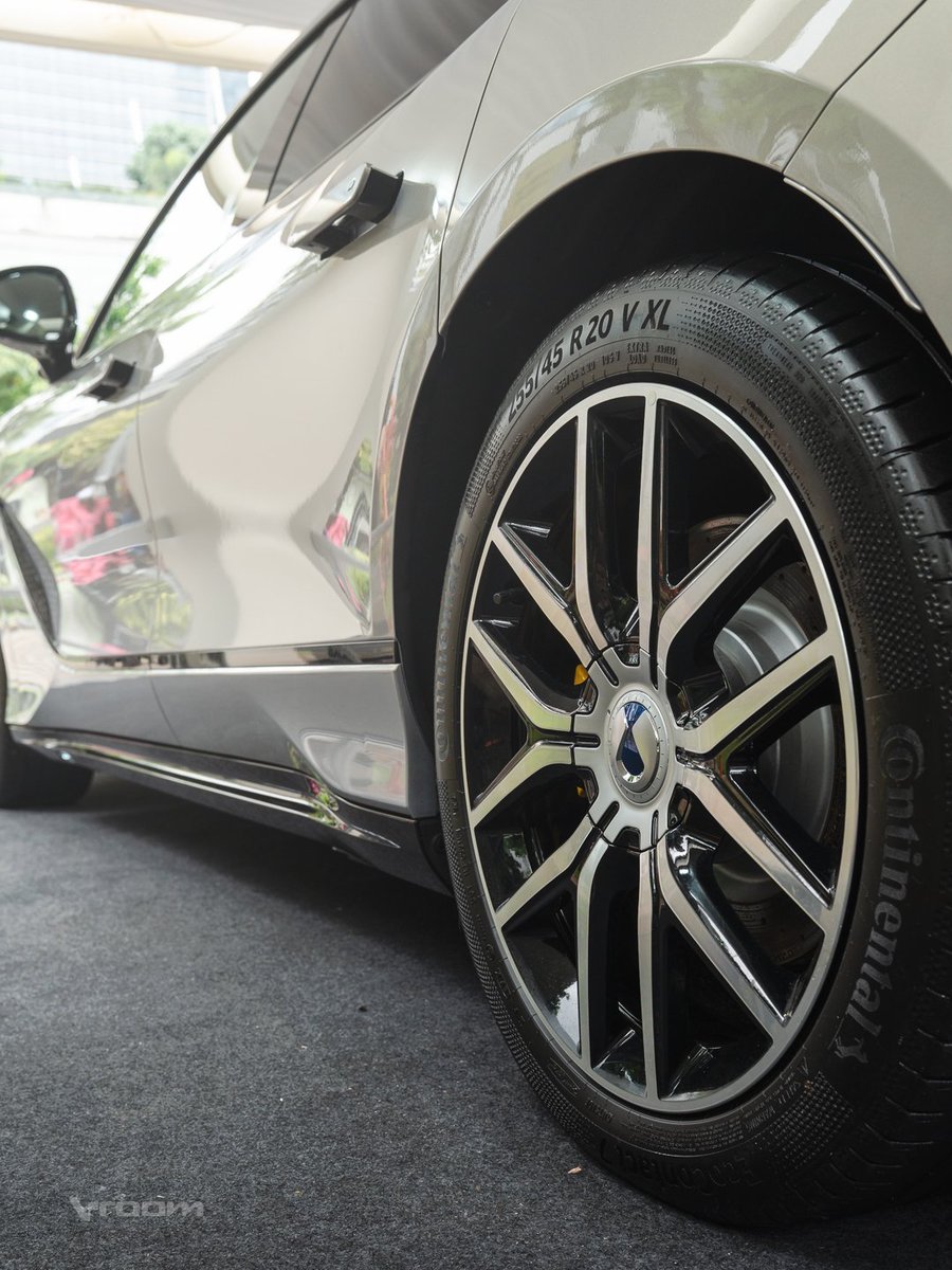 vroommediaph's tweet photo. A 1,156-PS electric shooting brake is coming to the Philippines. ๐
We got up close with the DENZA Z9 GT during Super Experience Week, giving us a closer look at one of DENZAโs most striking models yet.
#ShiftHappen #SuperExperienceWeek #YANGWANG #DENZAZ9GT https://t.co/vriVfJe9CP