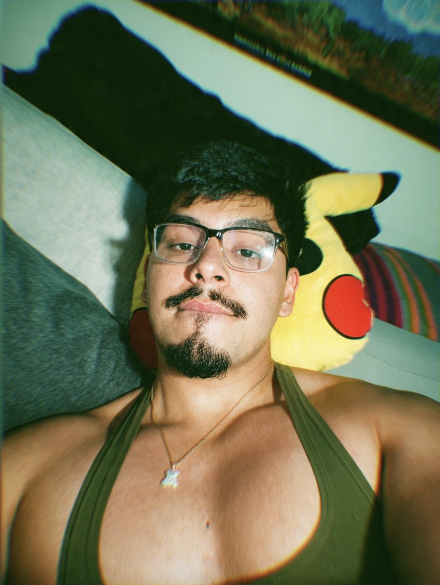 Glamallama94's tweet photo. Bored hbu? https://t.co/xcUmarQ7v9