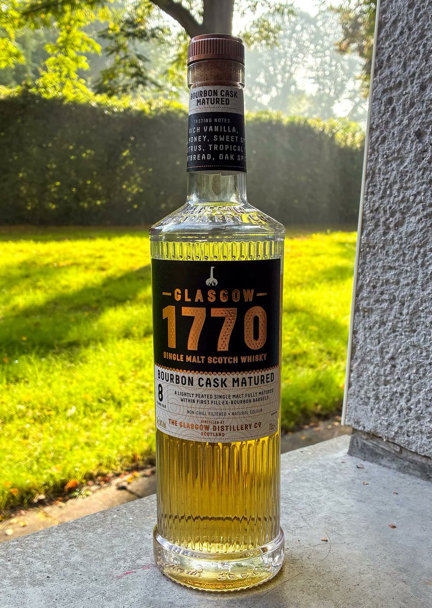 _dramface's tweet photo. Mason isn’t a cat-lover. Nor, it seems, is he ready to be seduced by this young Glasgow 1770 8yo Peated. Maybe, however, with a little time, anyone’s mind can be changed.

https://t.co/c9RLI5f4w7

#whisky #Dramface #whiskyreview #scotchwhisky #singlemalt #review @GlasgowDC  @1770Whisky