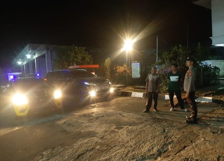 PolsekPasawahan's tweet photo. Guna Wujudkan Wilayah Yang Aman dan Kondusif, Polsek Pasawahan, Polres Purwakarta, terus rutin lakukan Patroli Rutin Yang Ditingkatkan (KRYD)
#polripresisi
#divisihumaspolri
#ditbinmaspoldajabar
#humaspoldajabar
#humaspolrespurwakarta
#polrespurwakarta
#polsekpasawahanpurwakarta https://t.co/tQr7JUKuDK