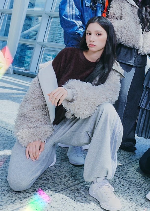 fotg_hiyyih's tweet photo. A MODEL WITH HER LONG ASS LEGS 

#HUENING_BAHIYYIH #휴닝바히에
#Kep1er #케플러 https://t.co/rmtELoKkeB