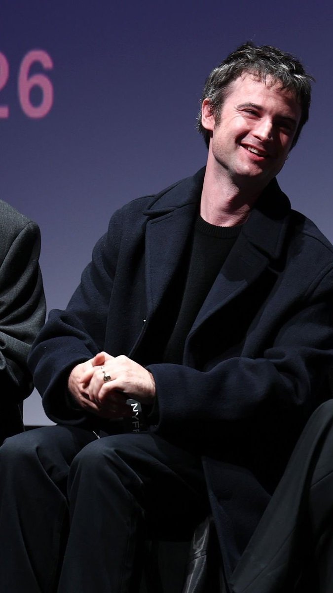 Sturridgette's tweet photo. You can tell when his social battery is on low 🪫😂 I love you Pookie 🖤
#TomSturridge #NYFF64 #TheManILove #NYFF https://t.co/8Cfb4F6DWX