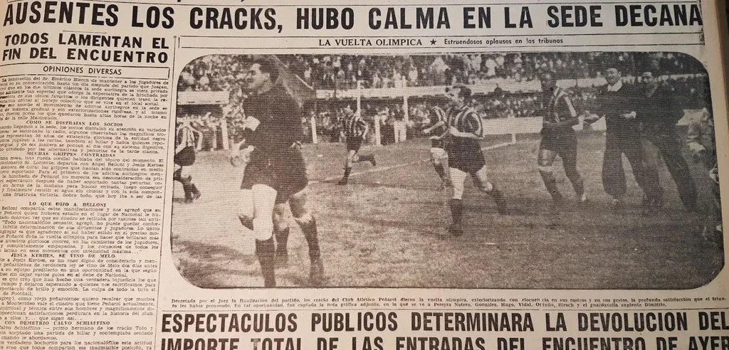 WilsonMendez86's tweet photo. Un día como hoy pero de 1949 @OficialCAP vencía a Nacional 2 a 0 con goles de Alcides Ghiggia y Ernesto Vidal. En el segundo tiempo los tricolores rehuyeron de la lucha y abandonaron el partido. Este partido es recordado como “el clásico de la fuga”

"El deshonor les pesará eternamente"