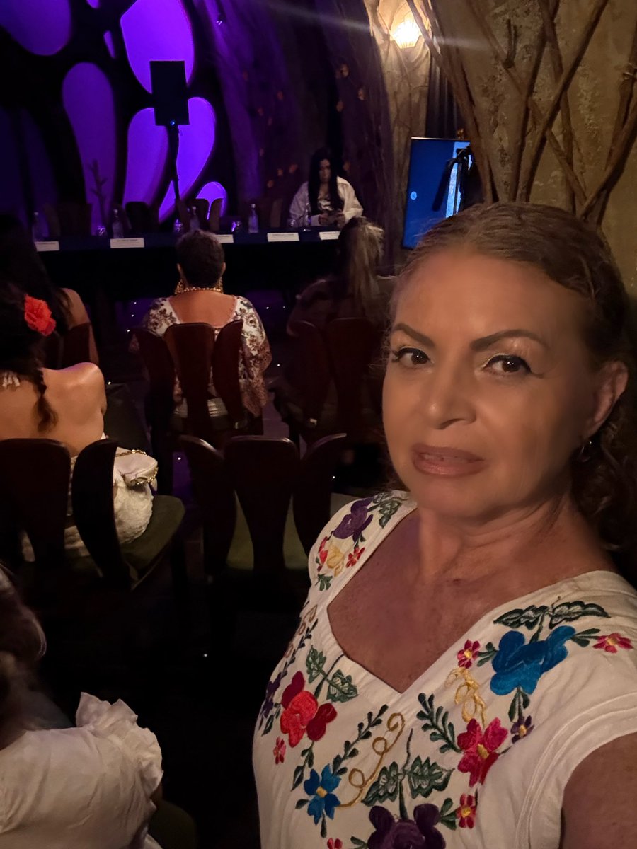 VERO_MIER's tweet photo. 🎃💀 
Rueda de Prensa #JanalPixan  zona hotelera 
2 da Edicion
#Tulum   Visita la fan page y entérate de todo    https://t.co/36VjTfAgP8 https://t.co/i2Z6EvHV4x