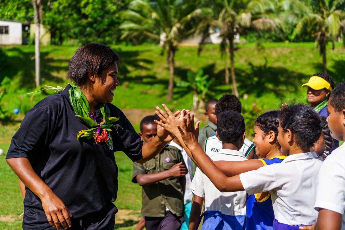 TeamUp_Program's tweet photo. Community netball in Fiji is receiving a boost through the launch of #PassItOn Fiji.
The new partnership between Netball Fiji, Netball Australia and Australian Govt's Team Up will support coaches and help grow participation in communities across Fiji. https://t.co/muIMczeo4j https://t.co/IZgmr5Iipa