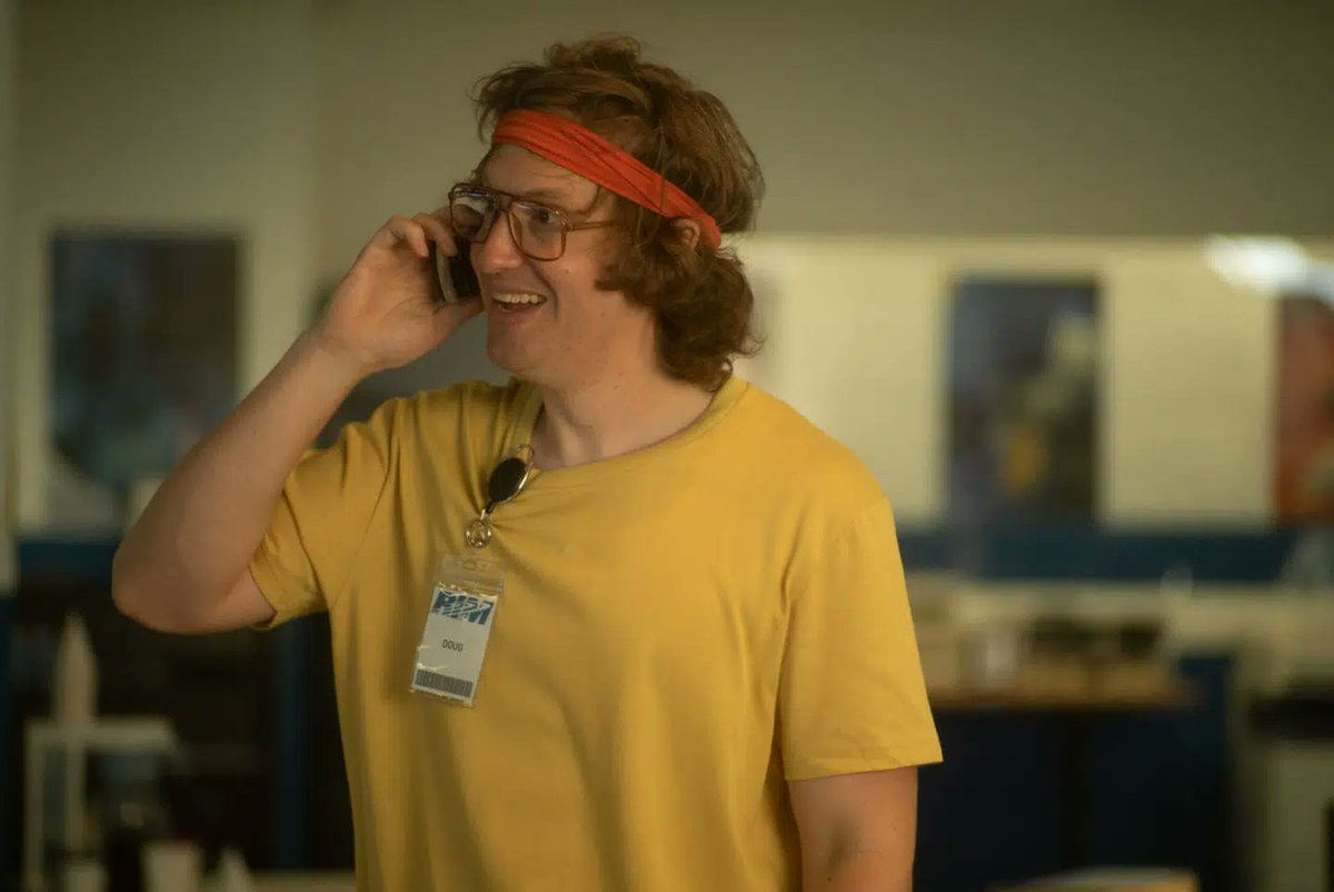 cinematomgraphy's tweet photo. Guys would Matt’s Doug Fregin treat every female employee like a buddy or always be hoping to date one of them https://t.co/qHcrGxVQOc