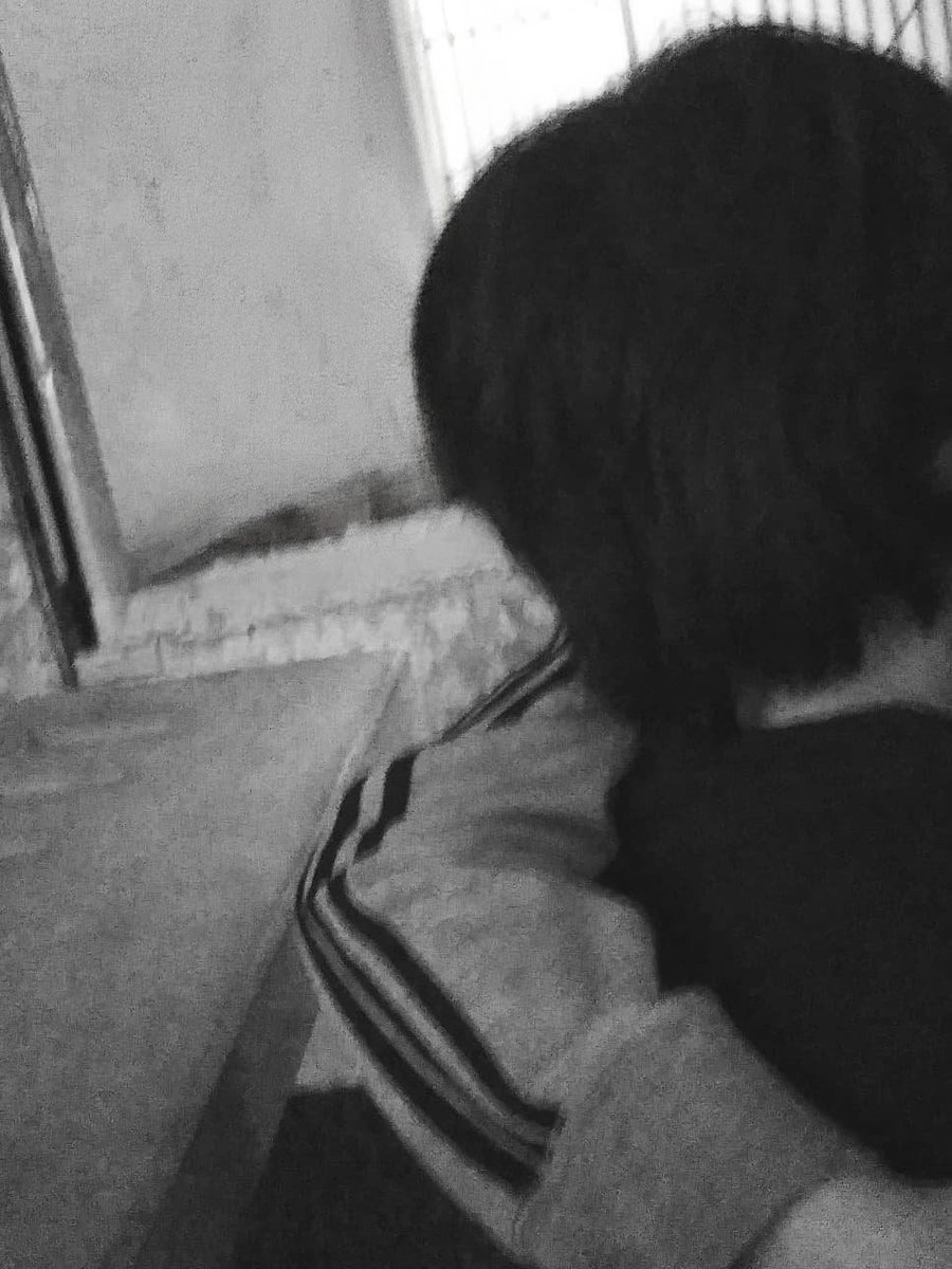 teanthil's tweet photo. te veo en todas partes, incluso cuando cierro los ojos. 

A https://t.co/ancst5Vj3R