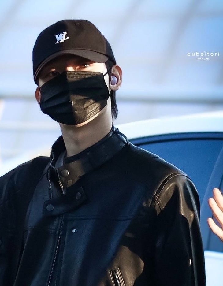 sunymysunshine's tweet photo. love when a sunoo fansite captures the moment when the sunlight perfectly hits over sunoo’s beautiful light brown eyes https://t.co/jk5fV10Bke