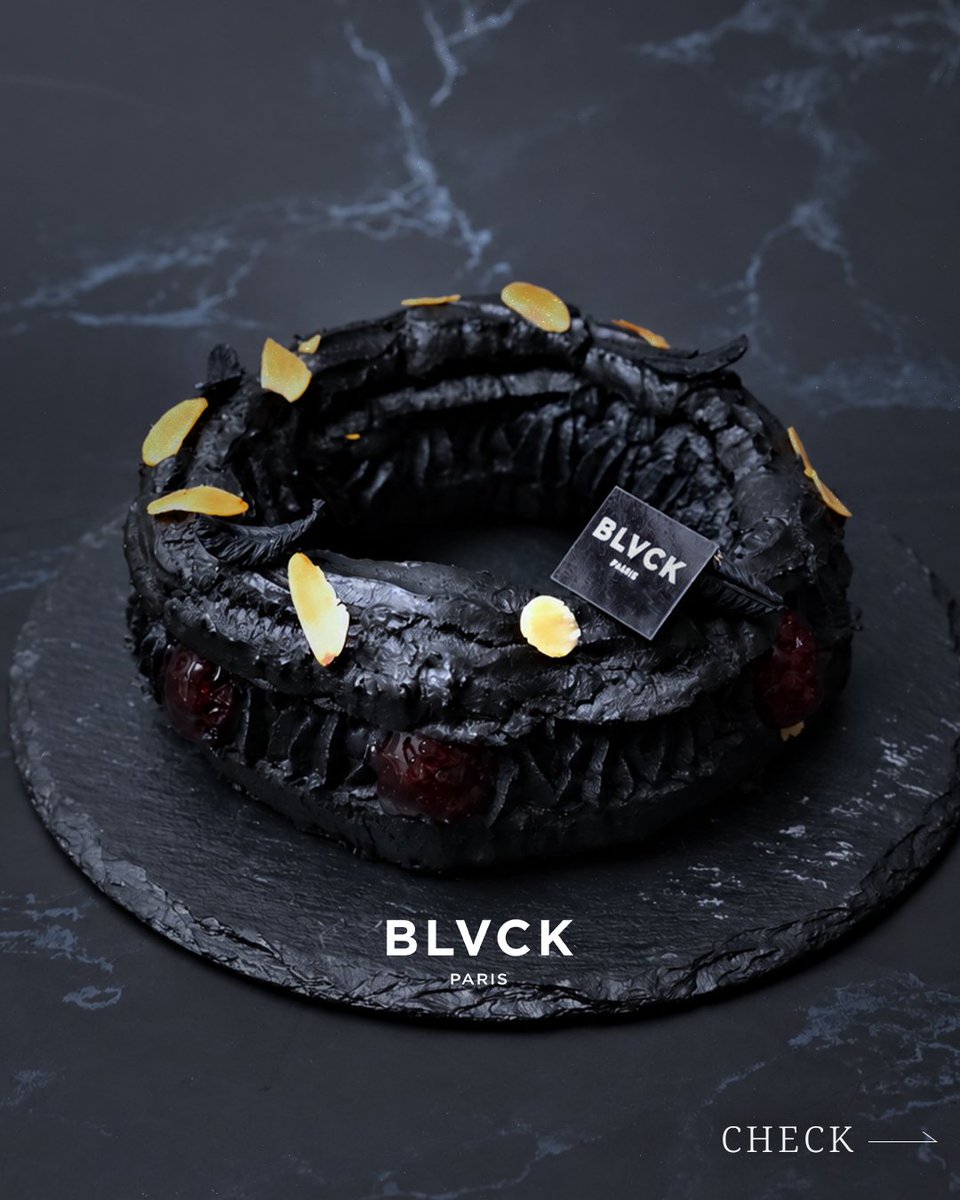 BlvckparisJp's tweet photo. 聖夜に、ひときわ美しい「黒」を。

BLVCK PARISのクリスマスケーキコレクション。
漆黒の佇まいと、贅沢な味わい。
大切な人と過ごす夜を、特別なひとときに。

写真をスワイプして、お気に入りの一品を。
ご注文は公式オンラインストアへ。