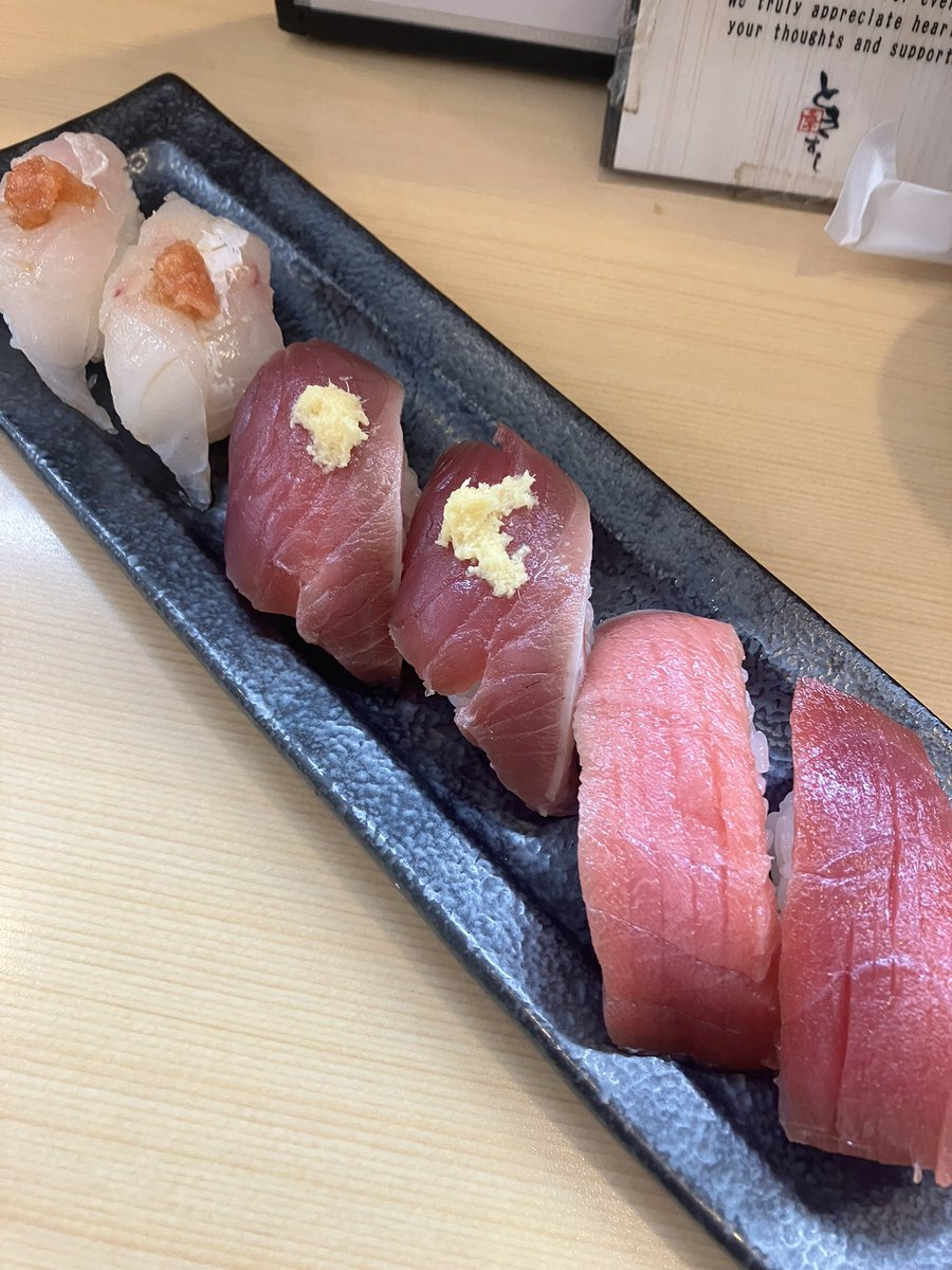 alvelts's tweet photo. 親が大阪来たからおしゅし連れてきた('ω')ŧ‹”ŧ‹”ŧ‹”ŧ‹” https://t.co/aRLtm85K3q