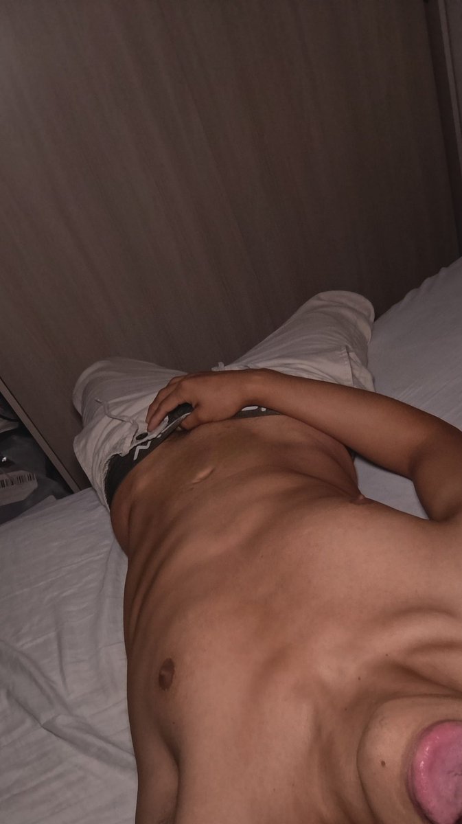 juanuahl's tweet photo. Good night 🥱
#gay #twinks #lgtb #lima
@NoahErotica_ @ericnvee @yourfantasykai @JamarWestXXX https://t.co/E5vxdGubXF