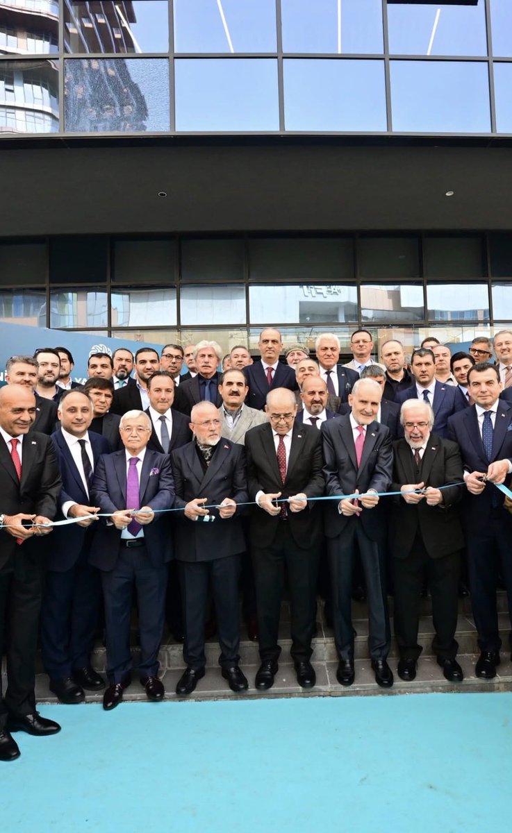 SenolArs's tweet photo. İstanbul Ticaret Odamızın Anadolu Yakası Bölge Temsilciliği’nin yeni hizmet binasının açılışını gerçekleştirdik.
Yeni hizmet binamızın İstanbul iş dünyamıza ve tüm üyelerimize hayırlı olmasını diliyorum.

https://t.co/iDB6ZWmi51 https://t.co/96iGkA5t3H