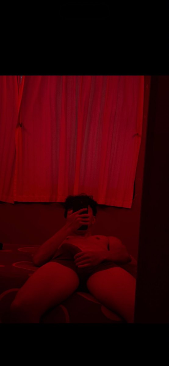 gaelw99's tweet photo. Chat hot? 🔥🔥 #chathot  #CHUDAİ https://t.co/M1AvrgEO4i