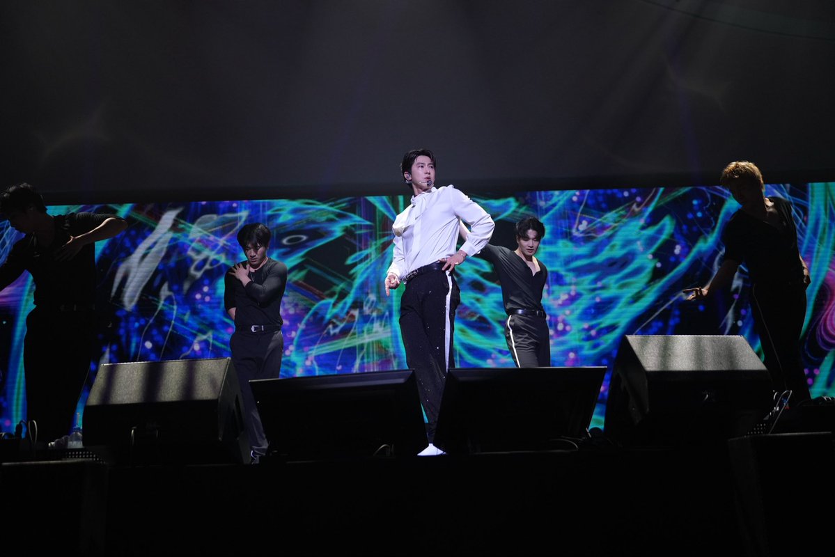 legendentmt's tweet photo. <U-KNOW PROJECT 26 : SCENE#1 in HONG KONG> 收官場圓滿落幕💫

允浩首次海外個人巡演的最後一站來到了香港，在這裡我們感受到最精彩最用心的舞台，也一起渡過了最浪漫的中秋之夜🌕
感謝Cassiopeia的一路陪伴，感謝每一份到場的熱愛。❤️ 

<U-KNOW PROJECT 26 : SCENE#1 in HONG KONG>
The finale concluded successfully💫

U-KNOW’s first overseas solo tour made its final stop in Hong Kong. Here, we experienced the most spectacular and heartfelt stages, and spent the most romantic Mid-Autumn Festival night together 🌕
Thank you to Cassiopeia for being with us all along, and thank you for every bit of love that showed up. ❤️

#UKNOW #정윤호 #TVXQ!
#UKNOW_PROJECT26
#UKNOW_CONCERT_TOUR
#UKNOW_PROJECT26_in_HONGKONG
#UKNOWinHONGKONG