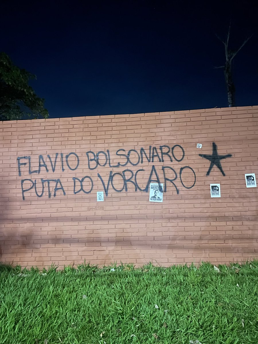 putzMariano's tweet photo. Universitários não fecham com facistas https://t.co/b1Wo7bT5KD