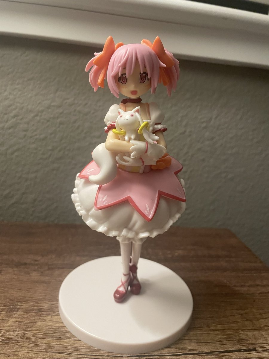 spokes37thfan's tweet photo. Bootlegs are so amazing because what do you mean i got this cutie for only $6 off shein https://t.co/zdhjADautF