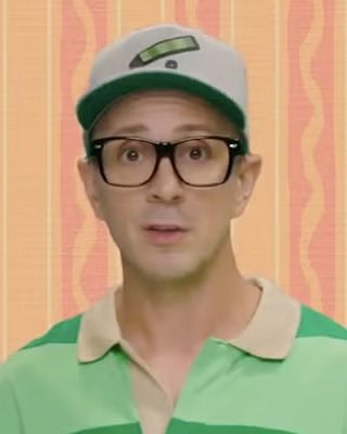 Complex's tweet photo. Happy Birthday to the legend Steve Burns, the OG host of ‘Blue’s Clues.’ 💙

[📸: via/ GettyImages] https://t.co/QQIh7cyVUQ