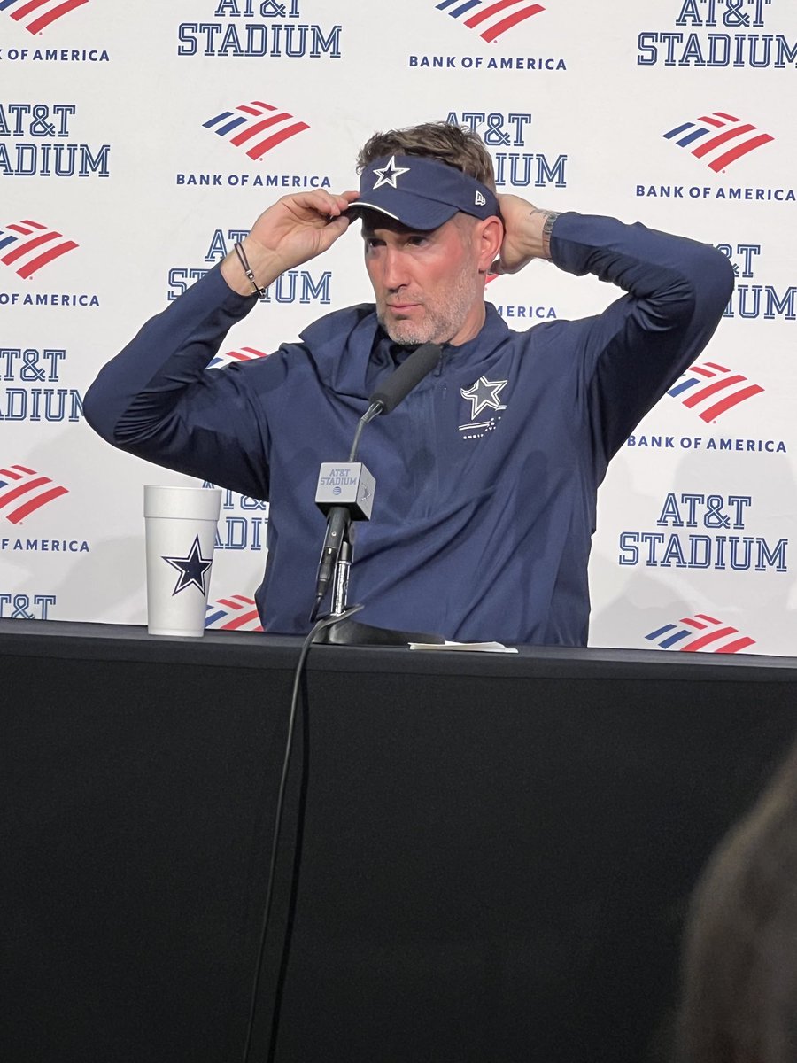 WerderEdNFL's tweet photo. #Cowboys HC Brian Schottenheimer on DaRon Bland - who holds single-season record for pick-6s - dropping one in 4Q:
โWe expect him to make those plays. You know, he expects himself to make those plays. You know, he's made those plays a bunch around here, and you know, probably surprised because I have seen them make those plays so much.โ