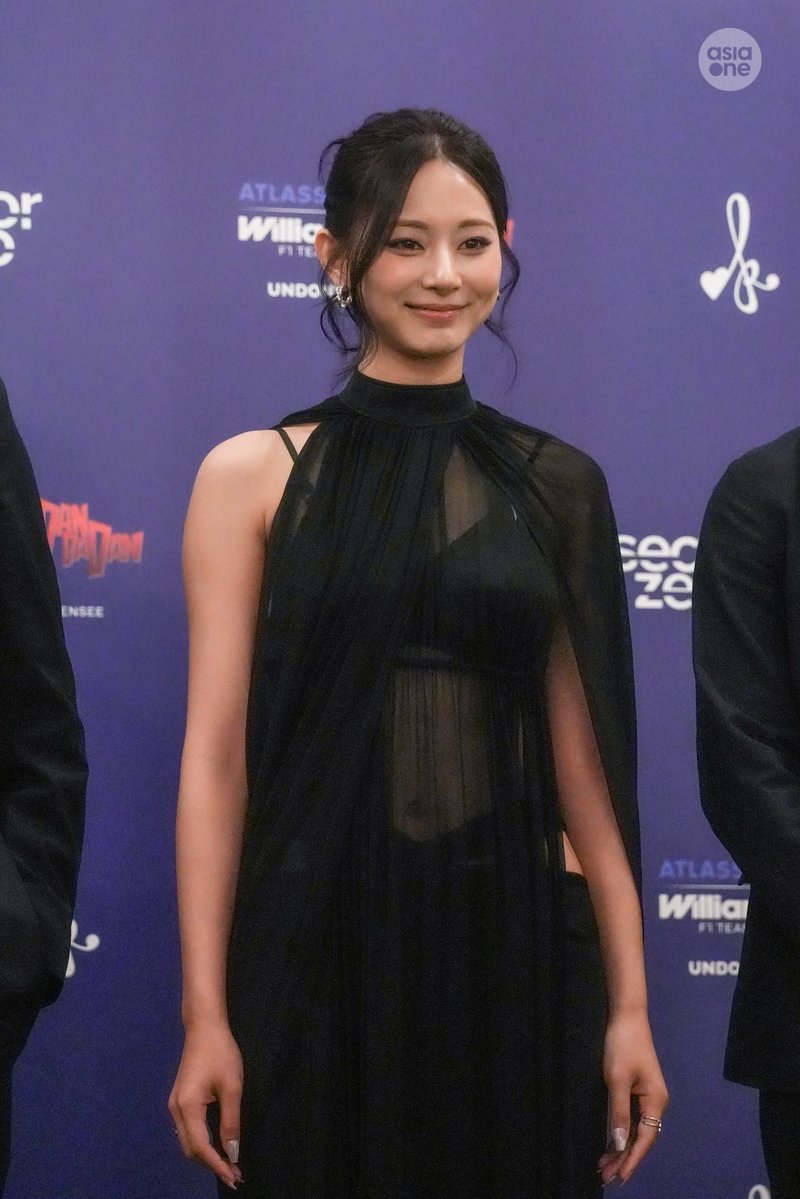 thinkabouTZUmx's tweet photo. PRINCESS CHOU TZUYU THIS BLACK DRESS… omg how she can look this perfect???😍😍😍 https://t.co/MFD5gs8opM