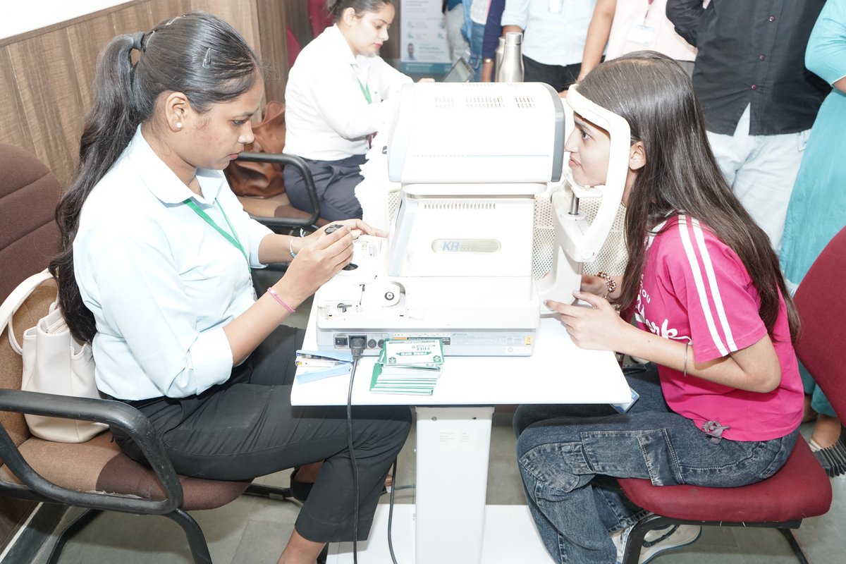 dcj_official's tweet photo. #DoabaCollegeJalandhar #NSS Unit &amp; Dept of #Zoology celebrated #NSSDay with #EyeCheckUpCamp in association with #InnocentHeartsEyeCentre. 🩺 200+ students &amp; staff received comprehensive #visua screenings, #eyepressure checks &amp; expert #eyecare tips! 🏥 #NssIndia #NSSRDChd https://t.co/ldgwn18Gzf