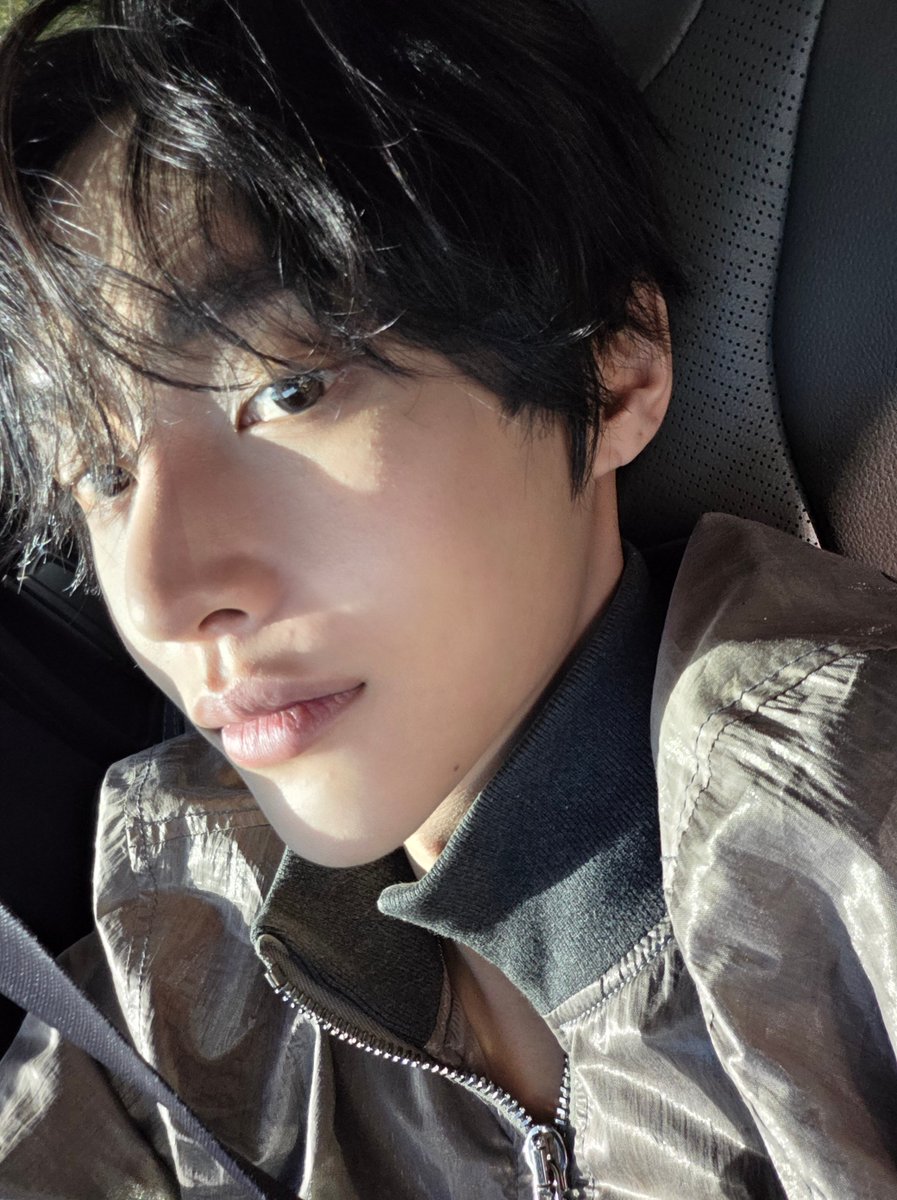 euntto0302's tweet photo. 보고싶자네 https://t.co/4aWWhUs93E