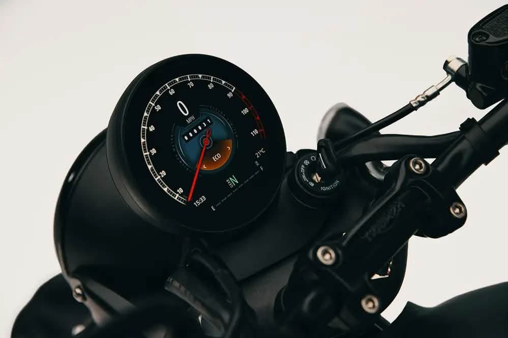 Mar28It's tweet photo. 🧴Triumph Bonneville T40 น้องบอนนี่

บอกตามตรง Triumph เดินเกมส์นี้ดีจัด Bonneville มีคลาส 400 แล้ววว ละทำออกมาดีจัดด 🫠✨ เข้าไทยขอราคาดีๆ เลยนะ ซีซีแค่นี้พอแล้ว 🤏🏻 เห็นว่าค่าตัวน้องไม่เกิน 200K

#Triumph #BonnevilleT40
(ต่อ) https://t.co/5iQ4YUNJez