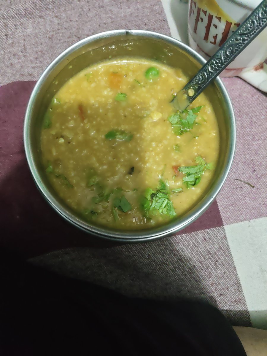invinciblegud91's tweet photo. Masala oats yummy 🤪😋😋✨🥰 https://t.co/lMTiSWZpEG