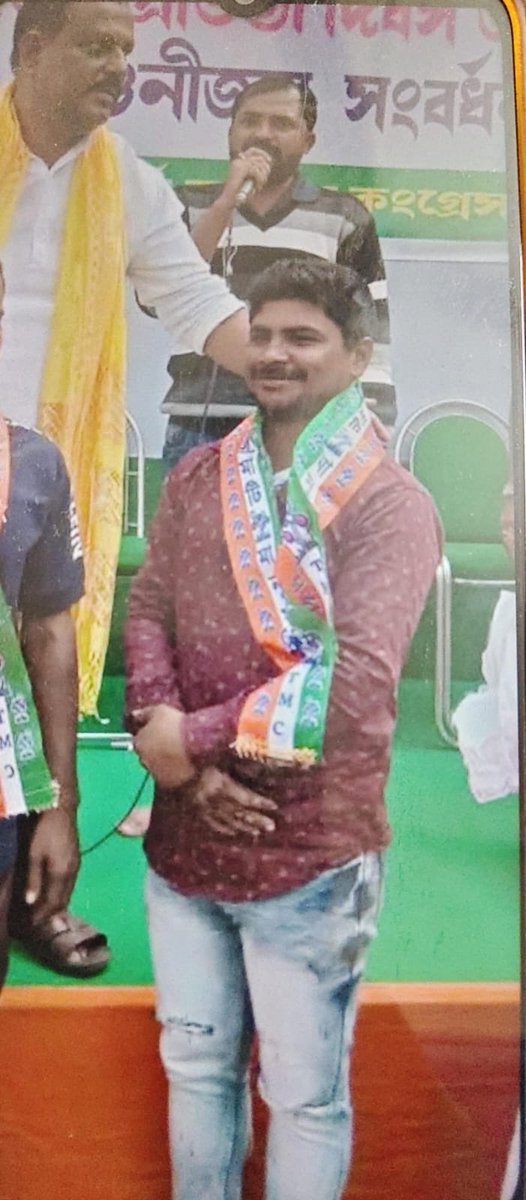 BefittingFacts's tweet photo. Kolkata Police has arrested TMC worker for attacking former Rajya Sabha MP Bikash Ranjan Bhattacharya.

Mamata Banerjee posted about it yesterday but now she wont speak 😂 https://t.co/P9qYujDRsp
