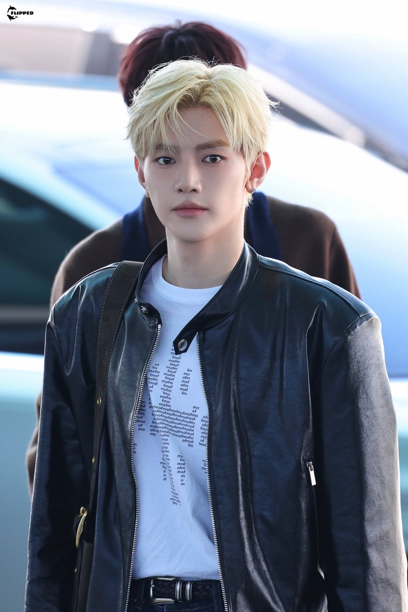 flipped_bbhh's tweet photo. 261009 ICN HQ

일본 행사 화이팅!

#장하오 #ZHANGHAO #章昊 #ジャンハオ
#AND2BLE   #앤더블 https://t.co/fGfM3kXxlL