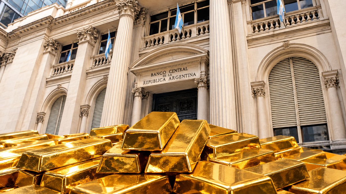 NicolasBlanco81's tweet photo. La AGN marcó una pérdida de US$ 1.023 millones del BCRA por operaciones con el oro en 2025.

El Central responde que el neto fue una ganancia de US$ 2.505 millones y acusa a la auditoría de fines políticos.

El metal sigue afuera. Todavía no está claro a dónde fue ni quién se benefició.
