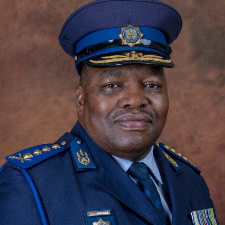 Motsoala_'s tweet photo. @SAPoliceService This is the commissioner that we recognise. https://t.co/hd2cwkTbEI