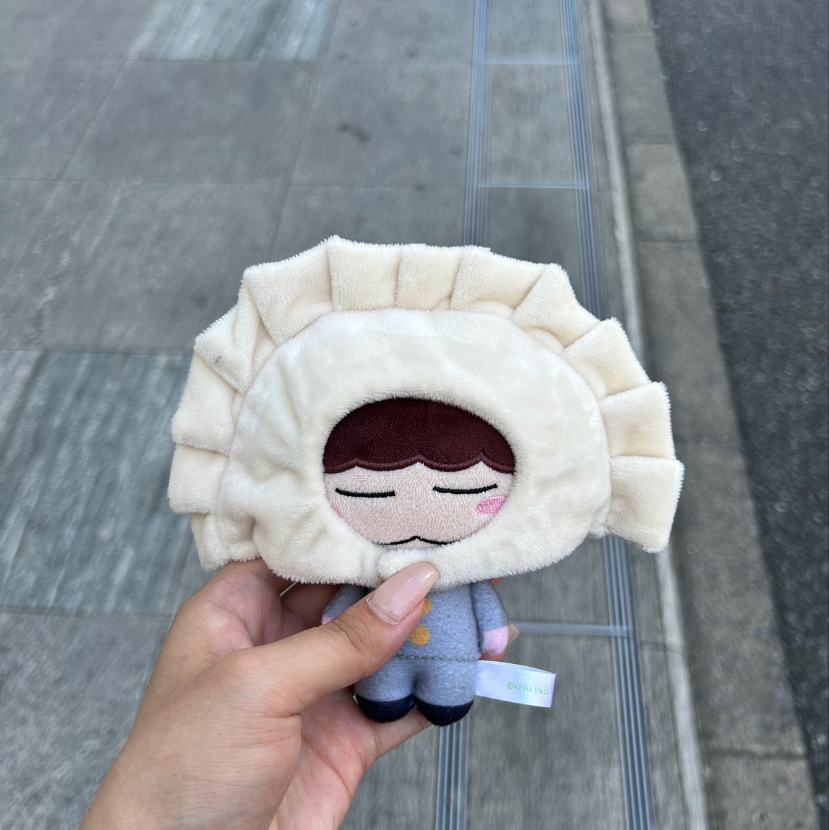 jnennnnn's tweet photo. ユズヒコを餃子で包みました
 #あたしンち https://t.co/QRhcBZuQEC