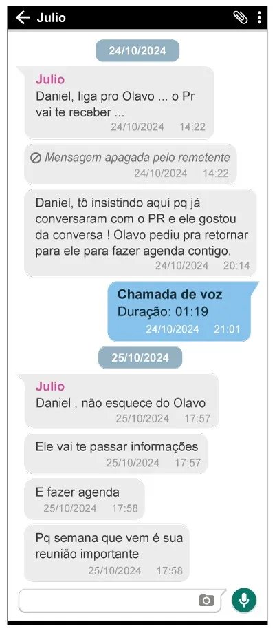 leonardodias's tweet photo. "Doa a quem doer", disse Lula sobre o caso Master. A frase acaba de voltar para casa.

Segundo a VEJA (ed. 3016, 9/10/2026), Daniel Vorcaro conta, em áudio e em anexo levado à PGR em junho, como comprou a entrada nos fundos de pensão das estatais. Na versão dele, Jaques Wagner abriu a porta e o sócio Augusto Lima sentou com João Vaccari Neto. 

O ingresso foi de cerca de R$ 30 milhões em espécie para o documentário de Oliver Stone sobre Lula, via Paulo Okamotto, mais uma quantia não revelada ao Instituto Lula. Depois vinha o pedágio: 10% de tudo que o Master captasse nos fundos de BB, Caixa, Petrobras e Correios. Pela conta de Vorcaro, R$ 1 bilhão para o PT e R$ 9 bilhões para ele.

No Planalto, Alexandre Padilha teria avisado que tratar com Olavo Noleto, seu secretário-executivo, era tratar com ele.

Agora a parte que não depende da palavra de um delator recusado: as mensagens no celular de Vorcaro. Um operador chamado Júlio o apresenta a Noleto. Em 29/4/2024, o Master entra na "lista exaustiva" que libera os fundos. 

No mesmo dia, Júlio cobra R$ 500 mil. Dois dias depois, jantar com Padilha na casa do banqueiro. Em outubro, Júlio escreve: "O PR vai te receber".

O negócio travou em julho de 2024, quando veio a público que gerentes da Caixa contrários à operação perderam o cargo. Vorcaro diz que, mesmo assim, fundos municipais renderam R$ 6 milhões ao grupo de Padilha.

Comparando com os mais de R$ 60 milhões do Dark Horse, o próprio Vorcaro resume: "O do Lula foi por fora, foi errado. O do Flávio não foi".

Lula, Padilha e Noleto negam. Não há prova de que o encontro com Lula prometido por Júlio tenha ocorrido; o único confirmado no Planalto, em 4/12/2024, fora da agenda oficial, tratou do Master no Banco Central.

A PGR descartou o anexo porque pagamento em dinheiro vivo não deixa prova. Critério curioso: é exatamente para isso que se paga em dinheiro vivo. 

No mesmo pacote arquivado seguiam pagamentos a Davi Alcolumbre e a membros do Judiciário.

Link no próximo post