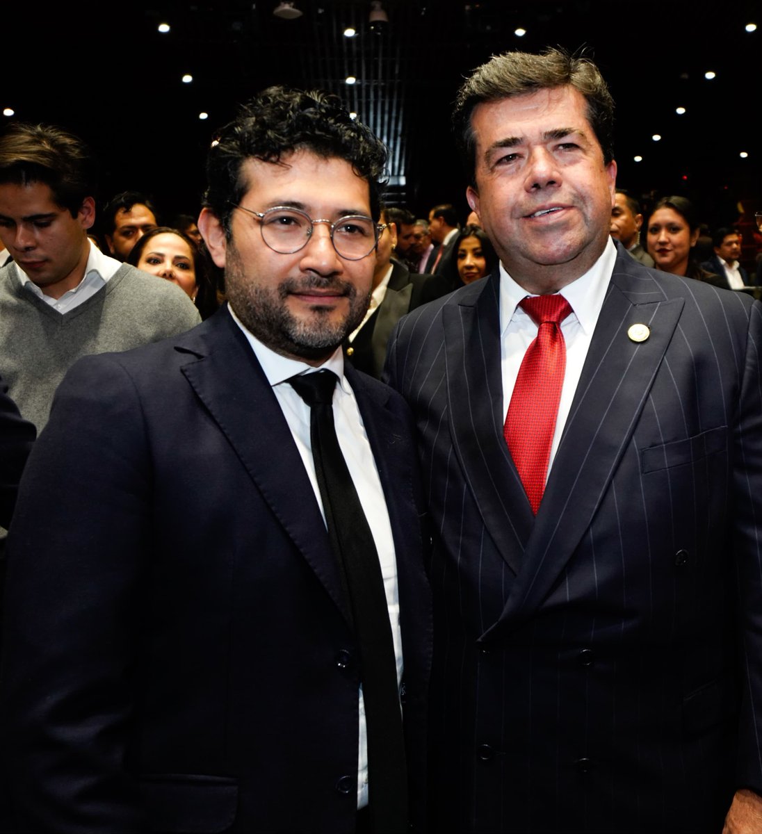 GacetaBusiness's tweet photo. El diputado federal Pedro Haces Barba destacó la recuperación del salario mínimo, que pasó de 88.36 pesos diarios antes de 2018 a 315.04 pesos en 2026. Reconoció a Andrés Manuel López Obrador por iniciar este cambio y a la presidenta Claudia Sheinbaum por darle continuidad. https://t.co/fWbNcmtjry