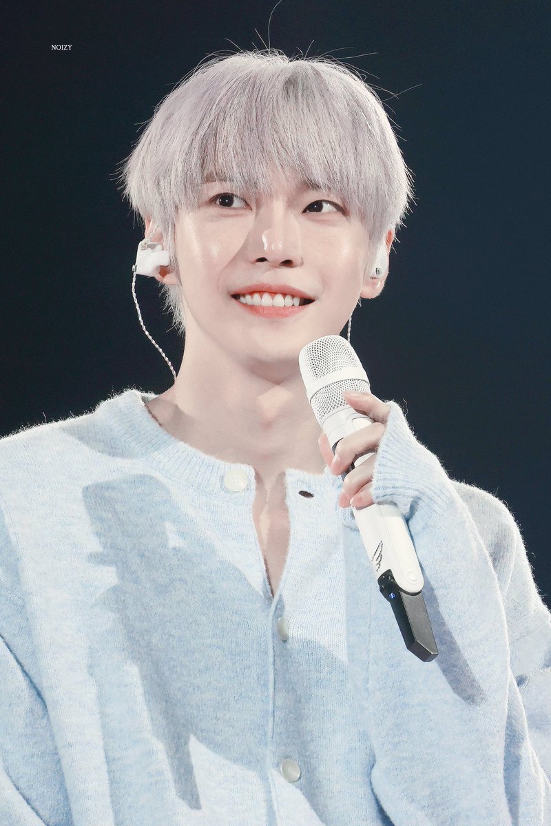 kimdiidy's tweet photo. ดูมือเร้กๆนั่นจิ 🥺🩰🎀🤲🏻 ไอเลิฟเสื้อกิมมือ 💘🤏🏻 https://t.co/ZynD0EkJIi
