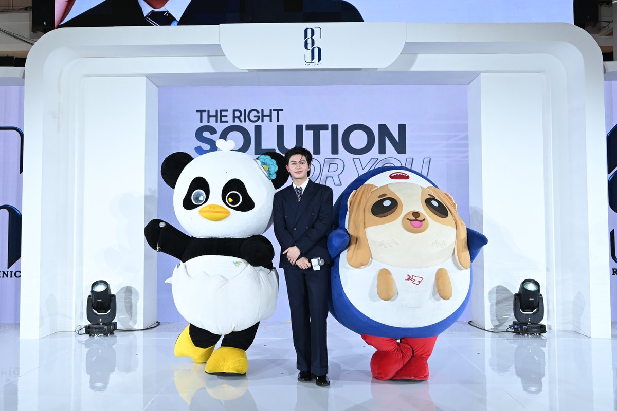 renclinicth's tweet photo. น้องวิลเลี่ยมประกบดารา(ตัว)ใหญ่ค้าบ  😎

#RenxWilliam #TheRightSolutionForYou #RenClinic #Williamjkp #Wesley #Lunar https://t.co/FcMa97Cgup