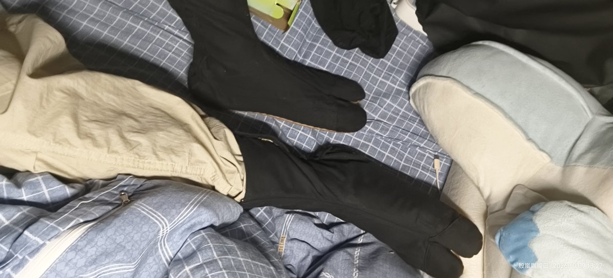 YS0614MS0429's tweet photo. 可惜今天才到，补拍一下昨天足袋日的应该发的吧，新地下足袋穿起来真不错 https://t.co/TQPEmzz0gz