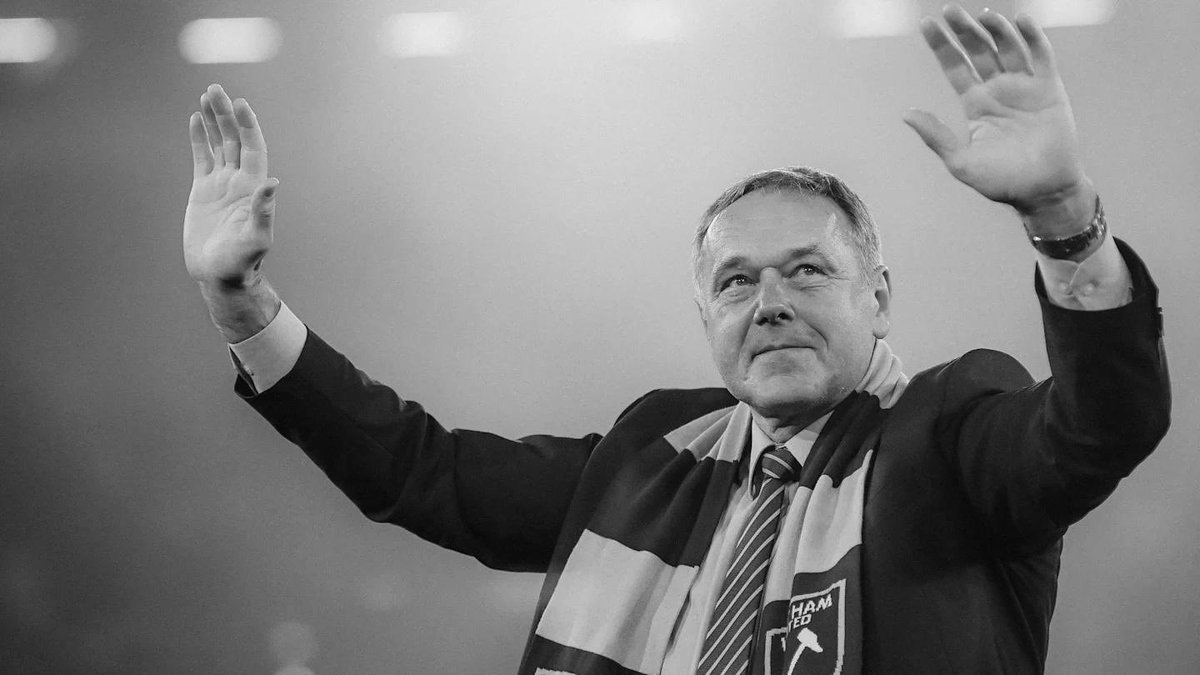 E13Events's tweet photo. Today is all about this man a legend and a gentleman ⚒
Rest easy big man you will never be forgotten at West Ham ⚒ https://t.co/fMs6tb4SQF