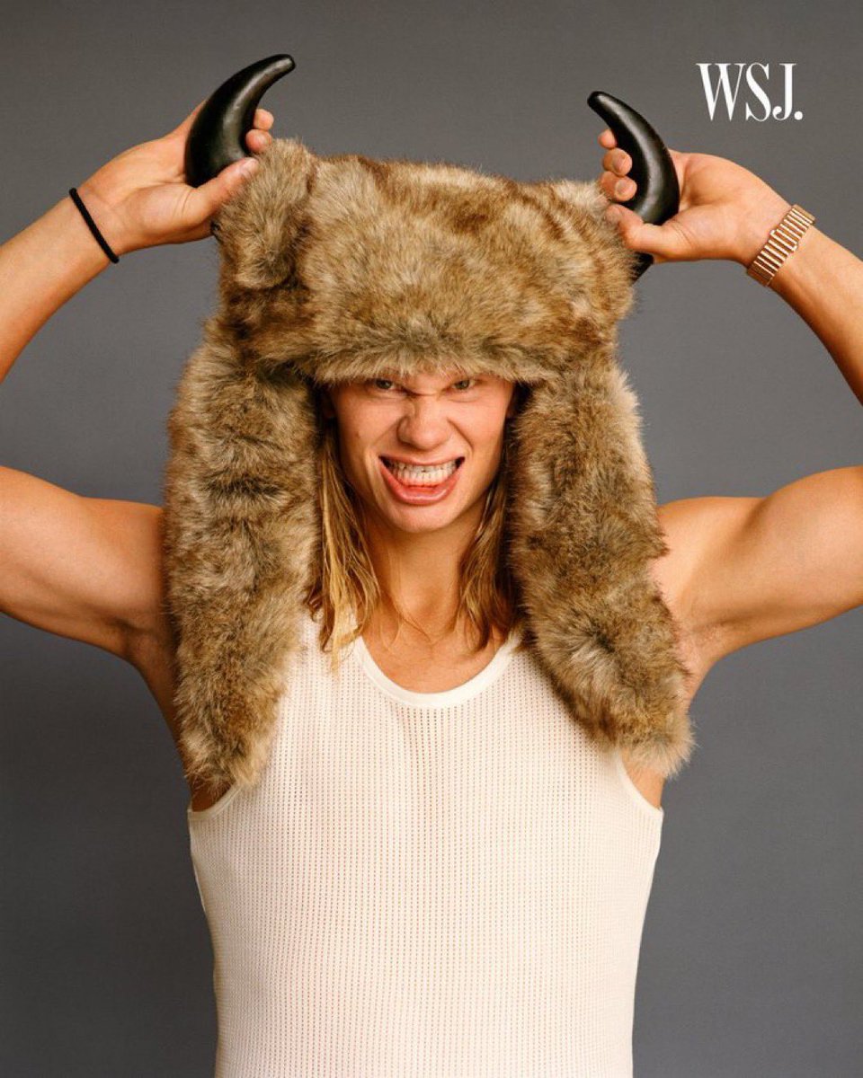 Kittykachoo's tweet photo. I've seen some folks label this a viking hat and would like to gently correct. This is a bison (or American buffalo) hat. They are making a playful visual pun. An Americanized viking hat if you will :) https://t.co/CTkyD8lj1V