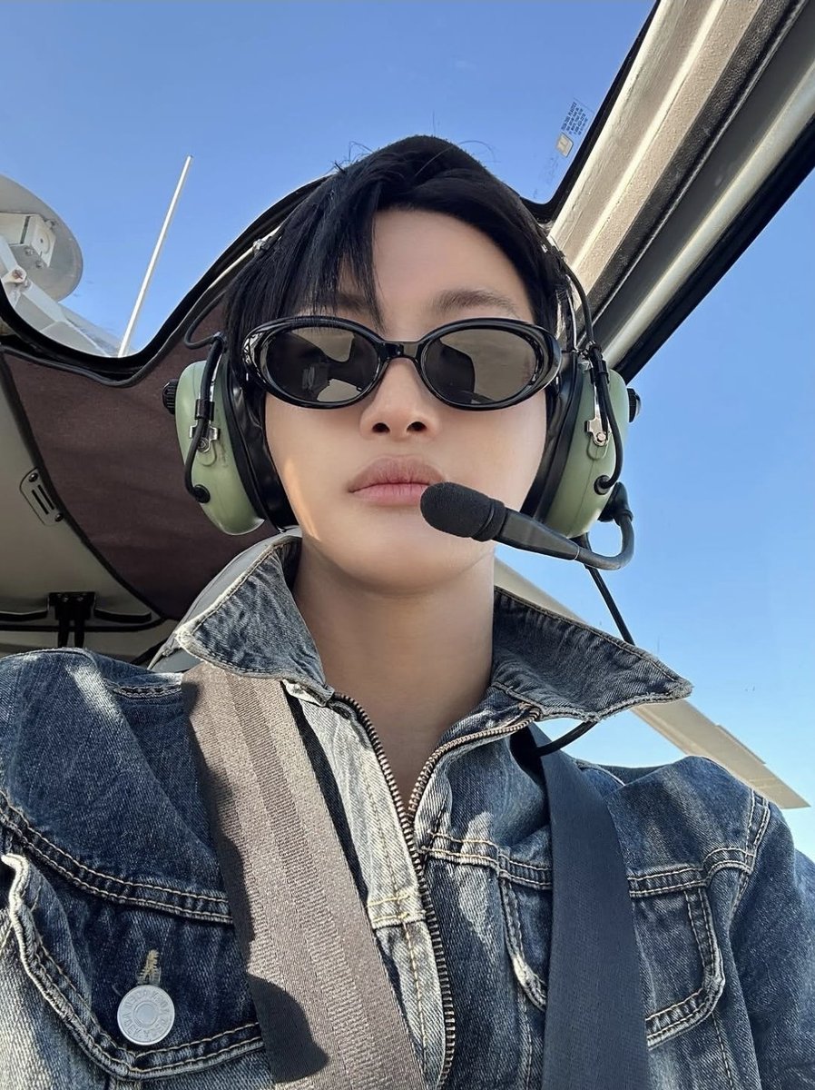8ollata1a's tweet photo. 그날 이후로 난 맨날 니 꿈만 꿔 https://t.co/NQY3KM66kS